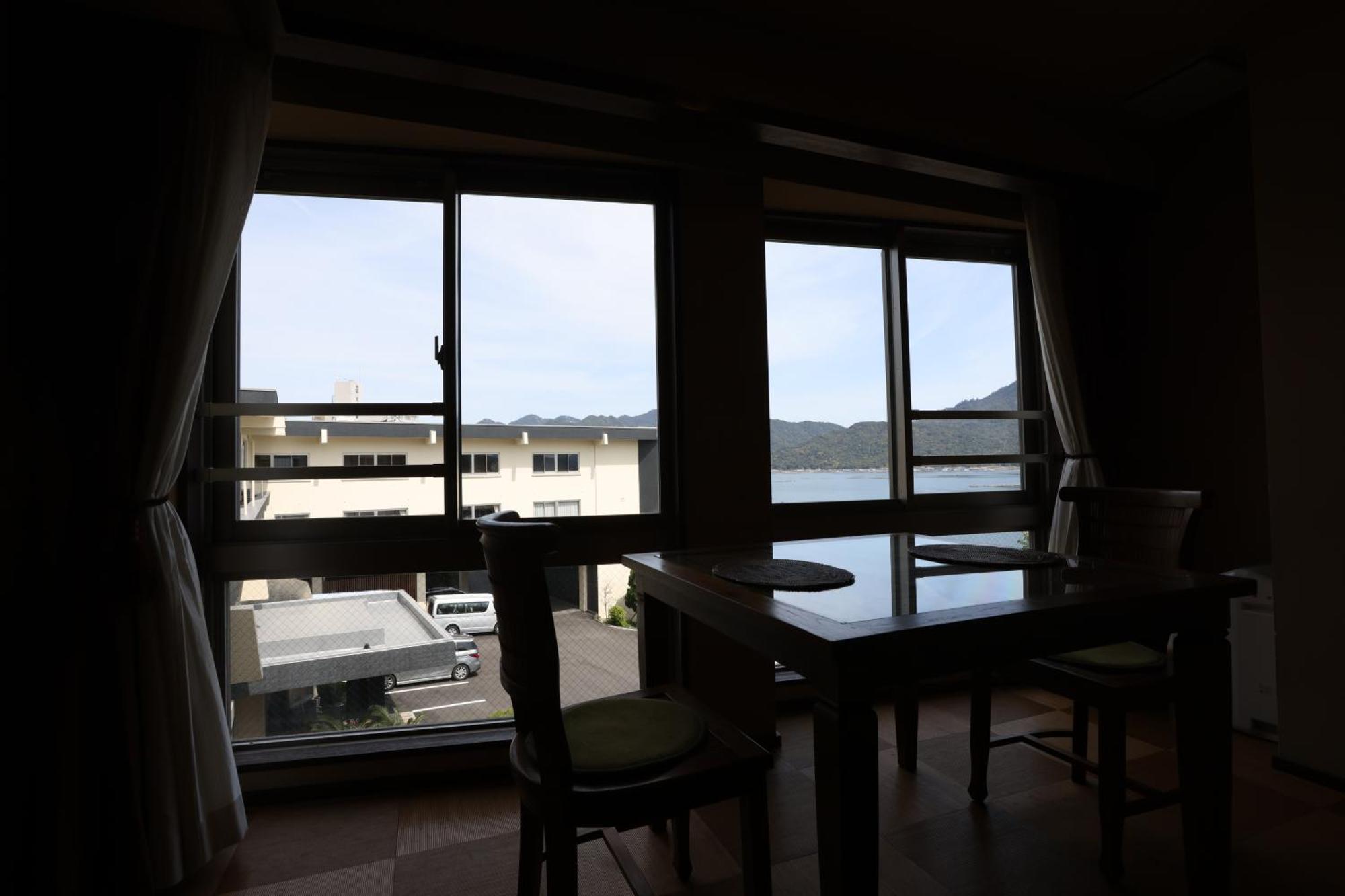 Miyahama Grand Hotel Hatsukaichi Exterior photo
